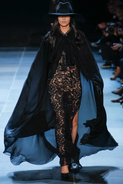 Look 17